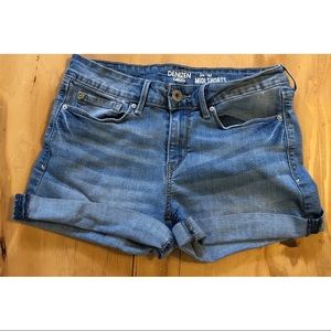 Levi's Denizen shorts size 29